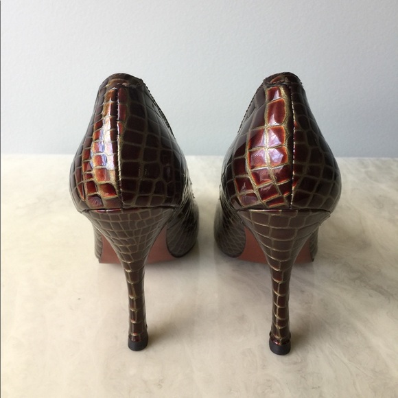 Crystal Brooch Front Crocodile Leather Heels - Picture 3 of 6